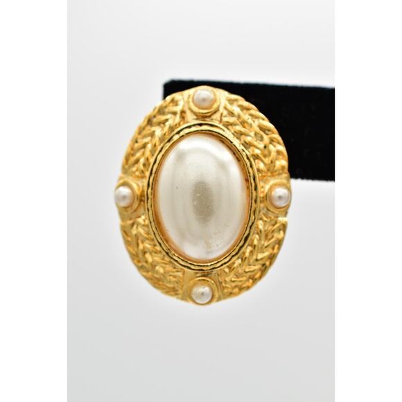 Vintage Oval Earrings White Pearl Gold Tone Heavy Chunky NOS USA 1980s BinAE - Picture 6 of 12